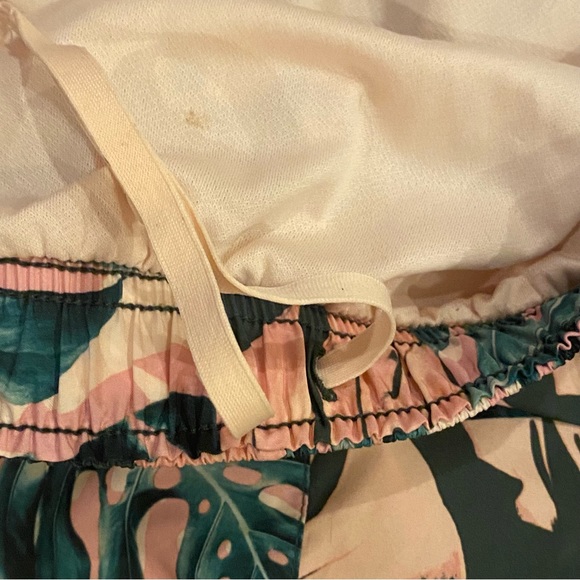 Nike Women’s Tempo Dry Fit 3” Printed Running Shorts - Picture 7 of 8